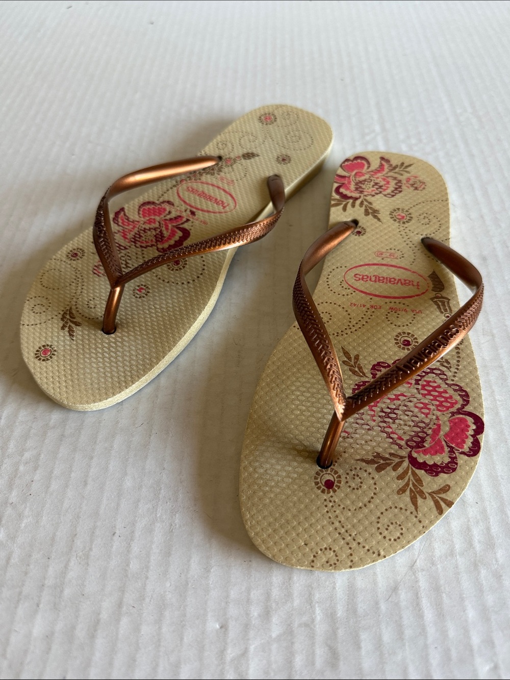 Havaianas Floral Flip Flop Sandals - Picture 2 of 5